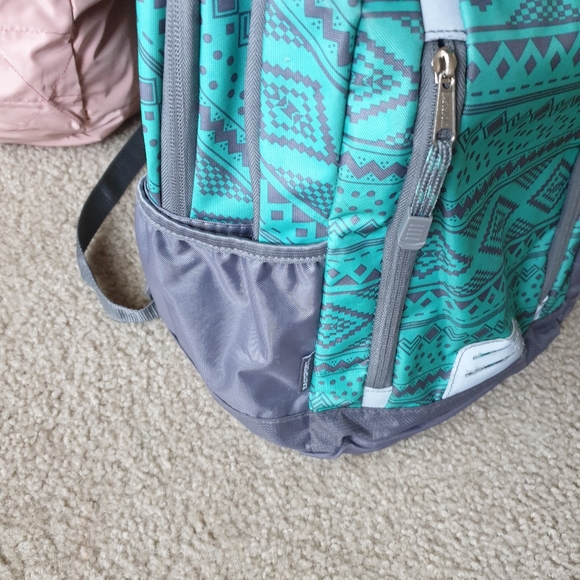 Backpack - Picture 4 of 5